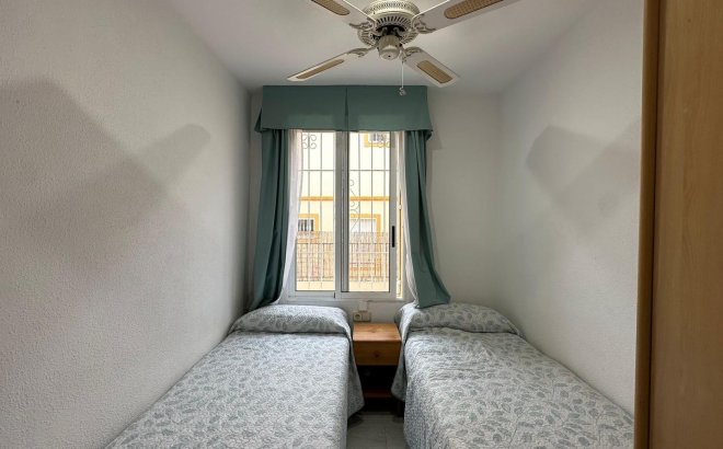 Resale - Bungalow -
Orihuela Costa - Los Almendros-la Florida