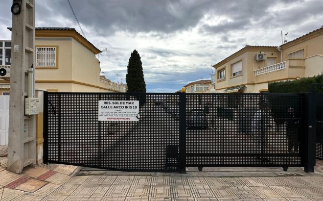 Resale - Bungalow -
Orihuela Costa - Los Almendros-la Florida