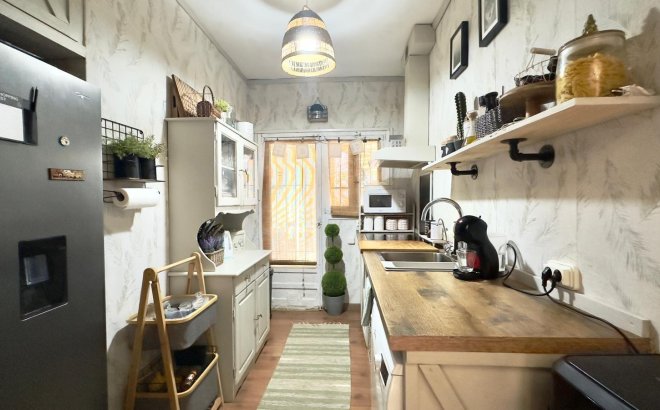 Resale - Villa -
Torrevieja - Torreblanca