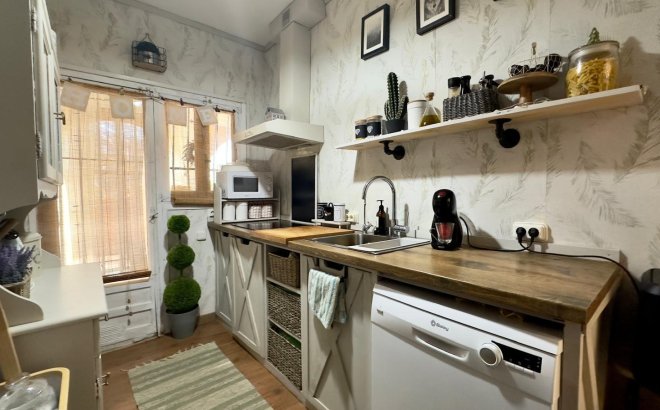 Resale - Villa -
Torrevieja - Torreblanca