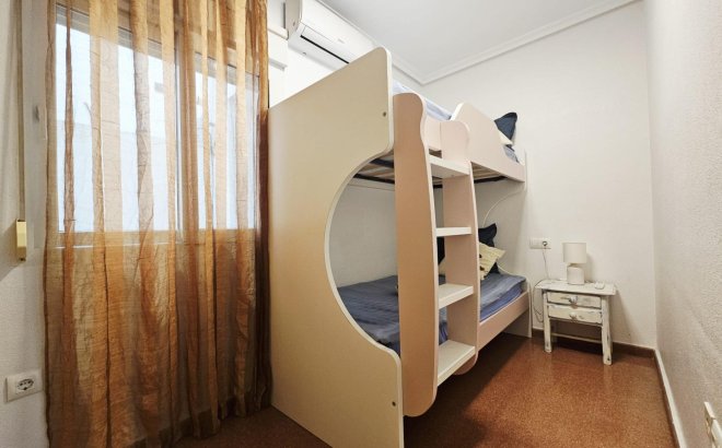 Resale - Apartment -
Torrevieja - Estacion De Autobuses