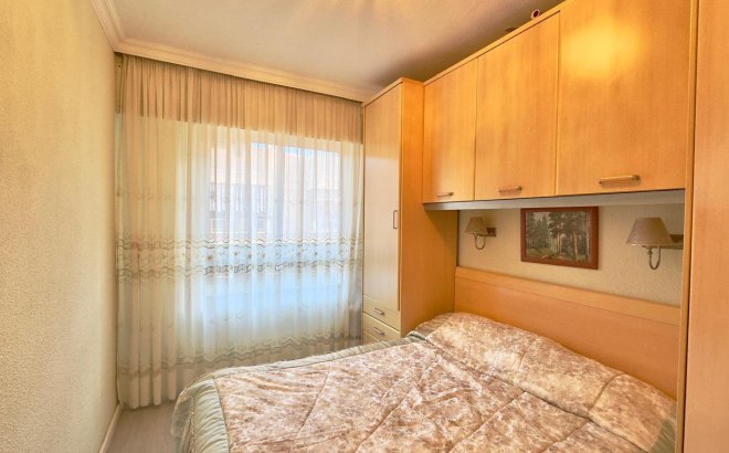 Resale - Apartment -
Torrevieja - Centro
