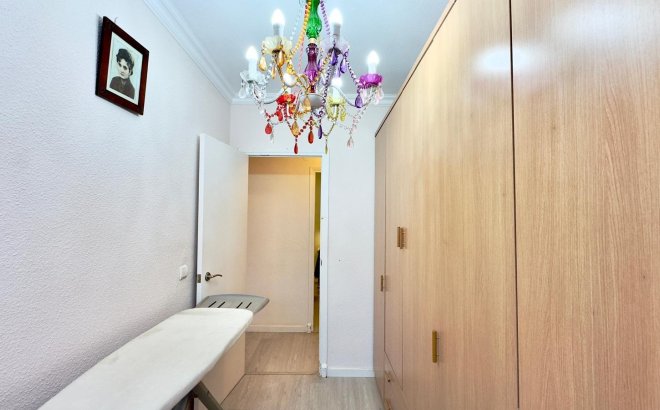 Resale - Apartment -
Torrevieja - Centro