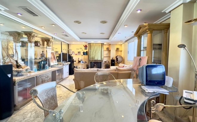 Resale - Penthouse -
Torrevieja - Centro