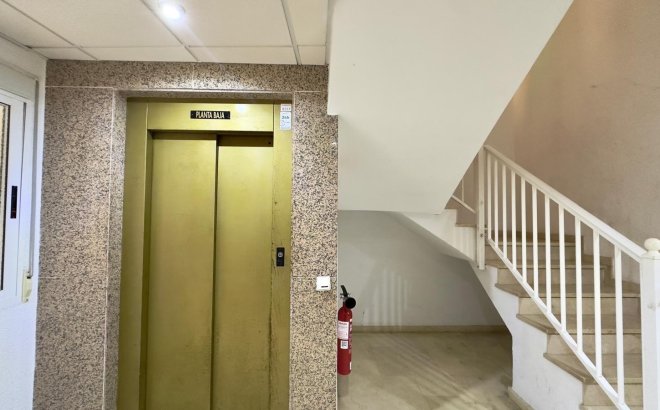 Resale - Penthouse -
Torrevieja - Centro