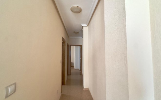 Herverkoop - Appartement -
Torrevieja