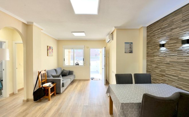 Resale - Bungalow -
Torrevieja - Torreblanca