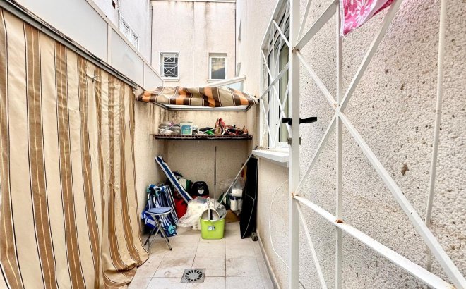 Resale - Bungalow -
Torrevieja - Torreblanca