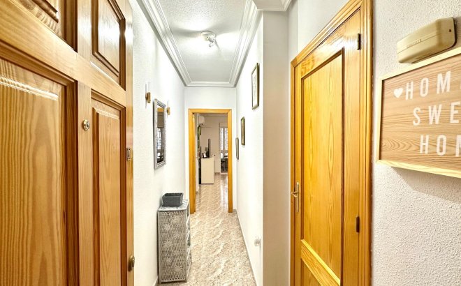 Resale - Apartment -
Torrevieja - Centro