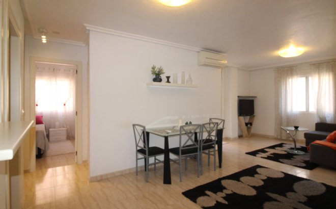 Resale - Apartment -
Torrevieja - Centro