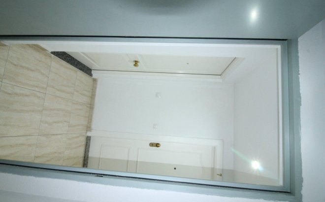 Resale - Apartment -
Torrevieja - Centro