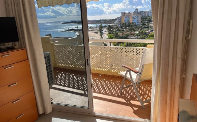 Resale - Apartment -
Orihuela Costa - Campoamor