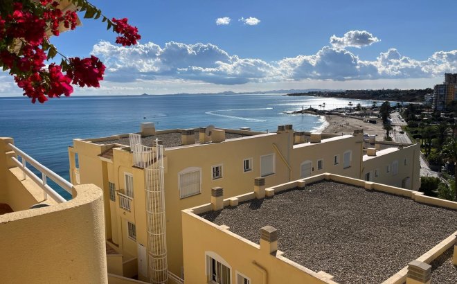 Resale - Apartment -
Orihuela Costa - Campoamor