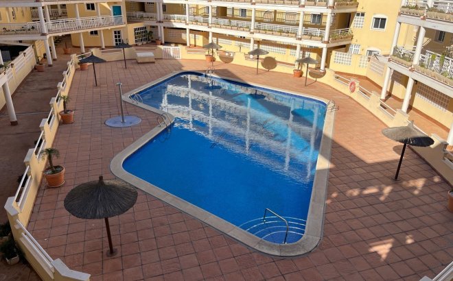 Resale - Apartment -
Orihuela Costa - Campoamor