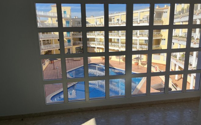 Resale - Apartment -
Orihuela Costa - Campoamor