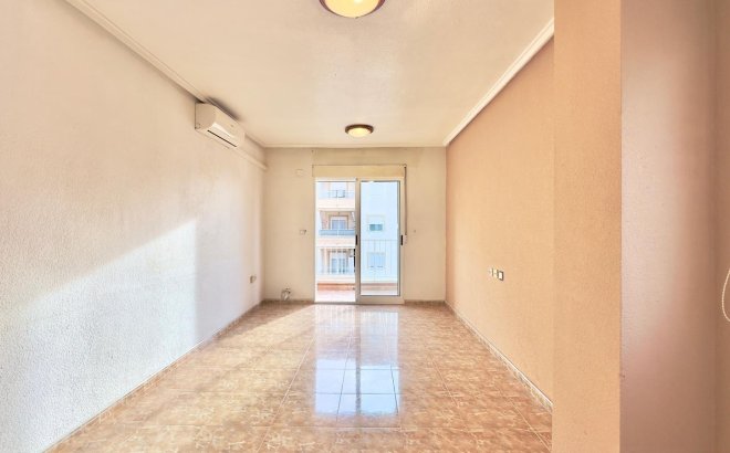 Resale - Apartment -
Torrevieja - Playa del Cura