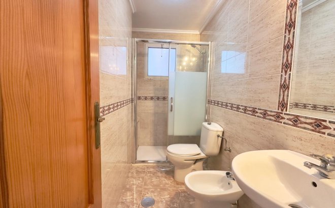Resale - Apartment -
Torrevieja - Playa del Cura