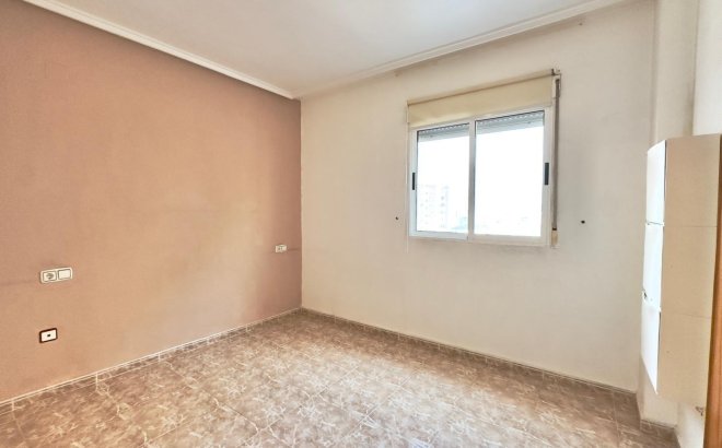 Resale - Apartment -
Torrevieja - Playa del Cura