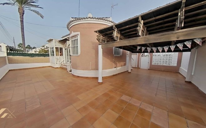 Resale - Villa -
Torrevieja - San Luis