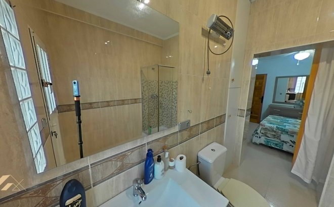 Resale - Villa -
Torrevieja - San Luis