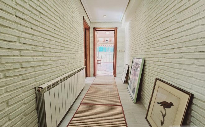 Resale - Villa -
Torrevieja - La Siesta - El Salado - Torreta