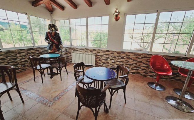 Resale - Villa -
Torrevieja - La Siesta - El Salado - Torreta