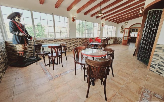 Resale - Villa -
Torrevieja - La Siesta - El Salado - Torreta