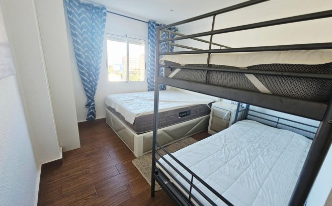 Resale - Dúplex -
Torrevieja - Cabo Cervera