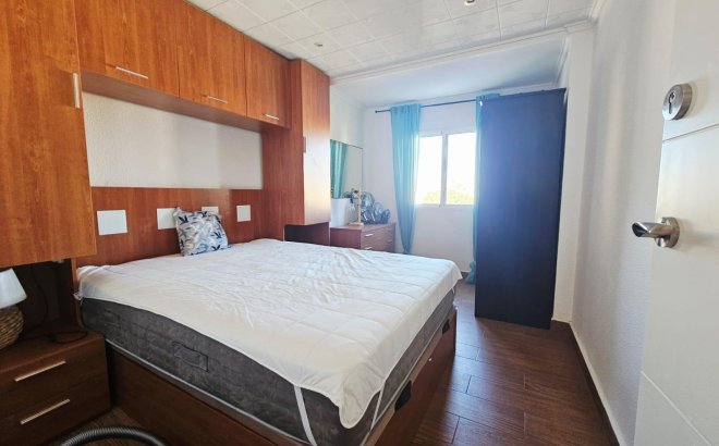 Resale - Dúplex -
Torrevieja - Cabo Cervera