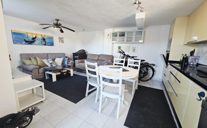 Resale - Dúplex -
Torrevieja - Cabo Cervera