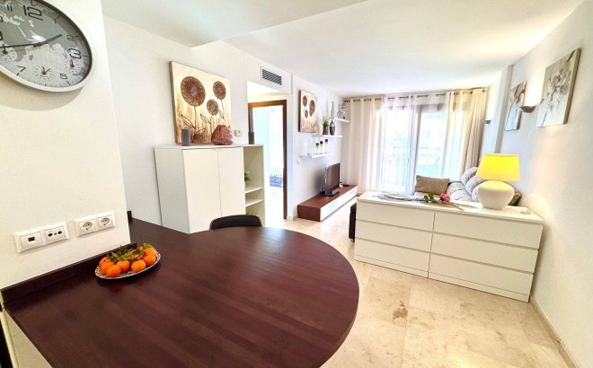 Resale - Apartment -
Torrevieja - Punta Prima