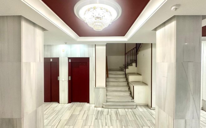 Resale - Apartment -
Torrevieja - Centro