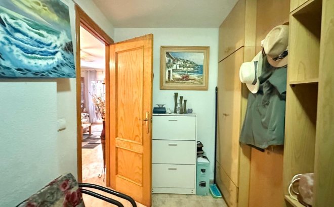 Resale - Apartment -
Torrevieja - Centro