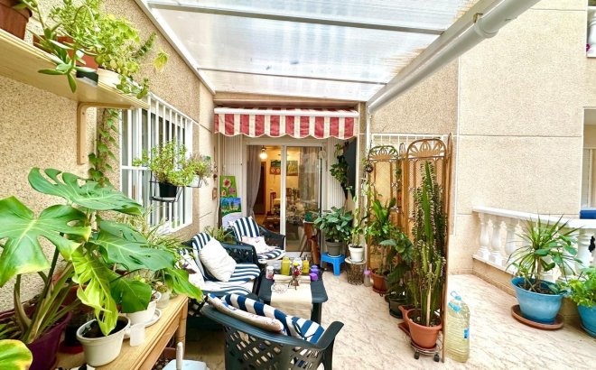 Resale - Apartment -
Torrevieja - Centro