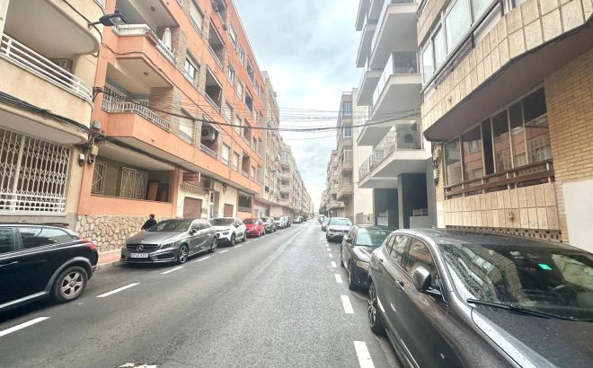 Resale - Apartment -
Torrevieja - Playa del Cura