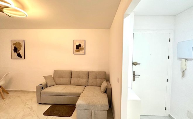 Resale - Apartment -
Torrevieja - Playa del Cura