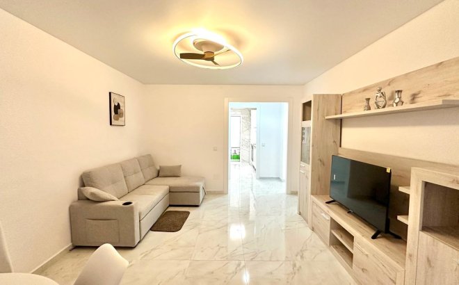 Resale - Apartment -
Torrevieja - Playa del Cura