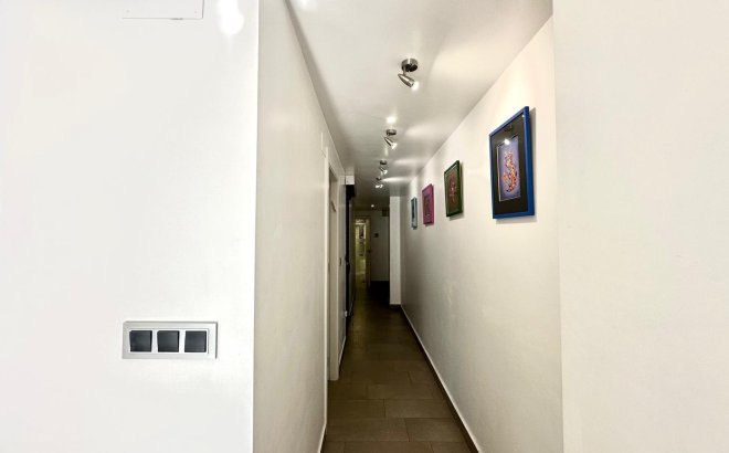 Herverkoop - Appartement -
Torrevieja