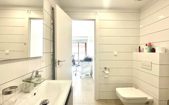Herverkoop - Appartement -
Torrevieja