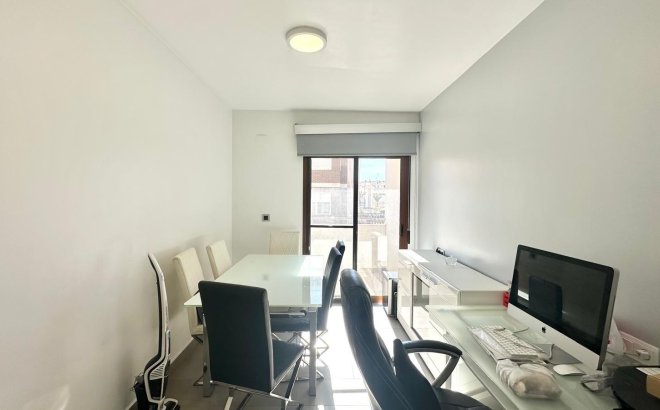 Herverkoop - Appartement -
Torrevieja