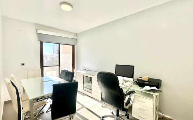 Herverkoop - Appartement -
Torrevieja