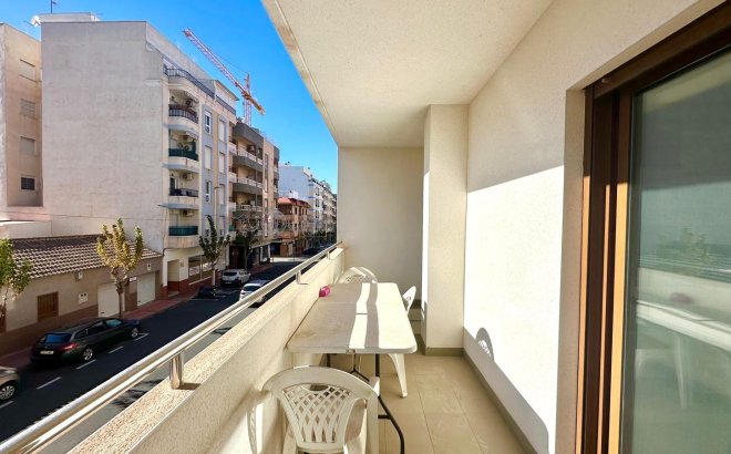 Herverkoop - Appartement -
Torrevieja