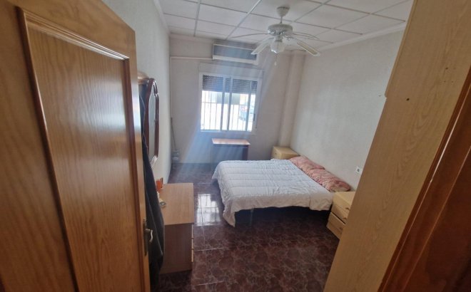 Revente - Town House -
Torrevieja