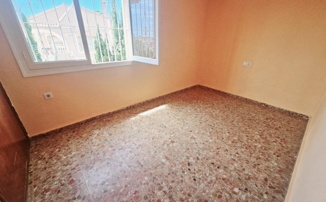 Resale - Villa -
Torrevieja - Los Balcones - Los Altos del Edén
