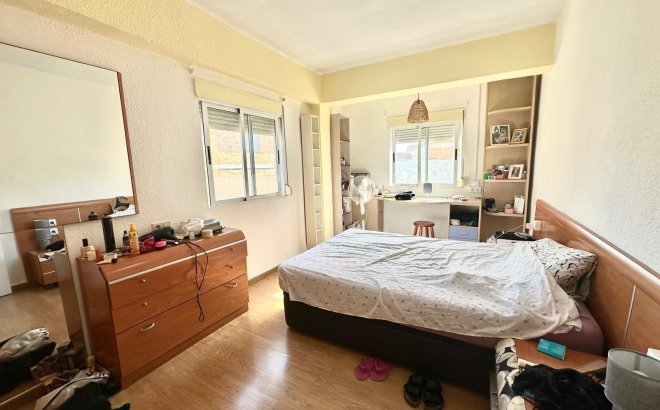 Resale - Apartment -
Torrevieja - Estacion De Autobuses