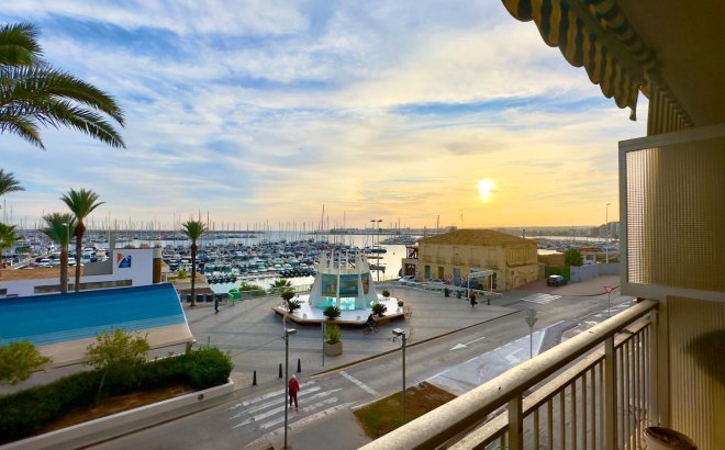 Herverkoop - Appartement -
Torrevieja