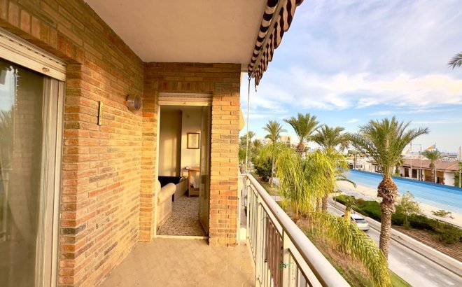 Herverkoop - Appartement -
Torrevieja