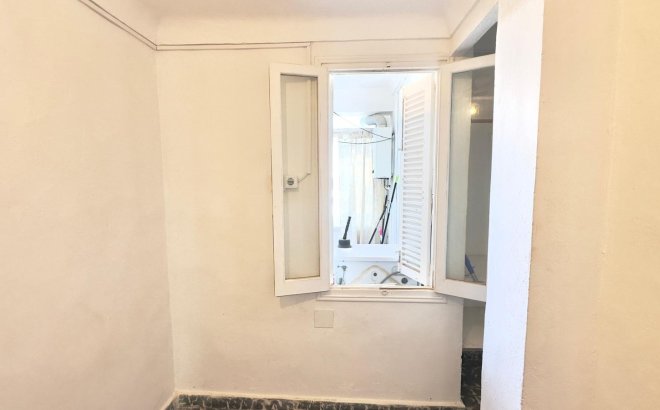 Resale - Apartment -
Torrevieja - Zona Los Frutales