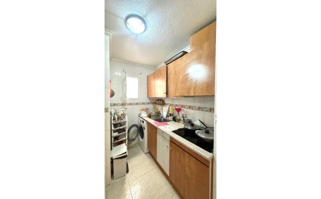 Resale - Apartment -
Torrevieja - Estacion De Autobuses