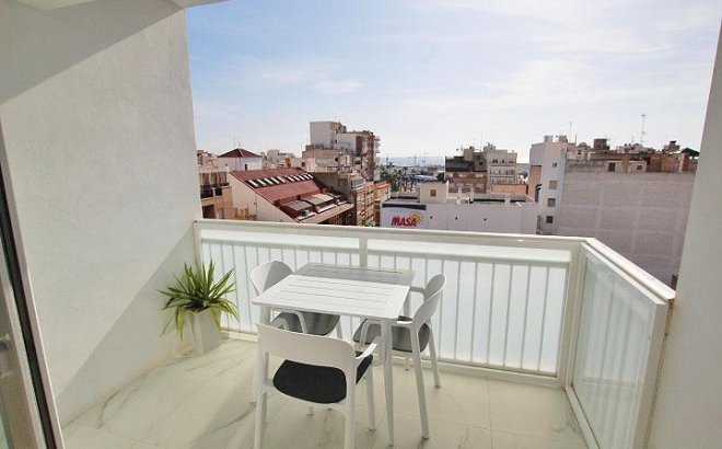 Revente - Appartement -
Torrevieja